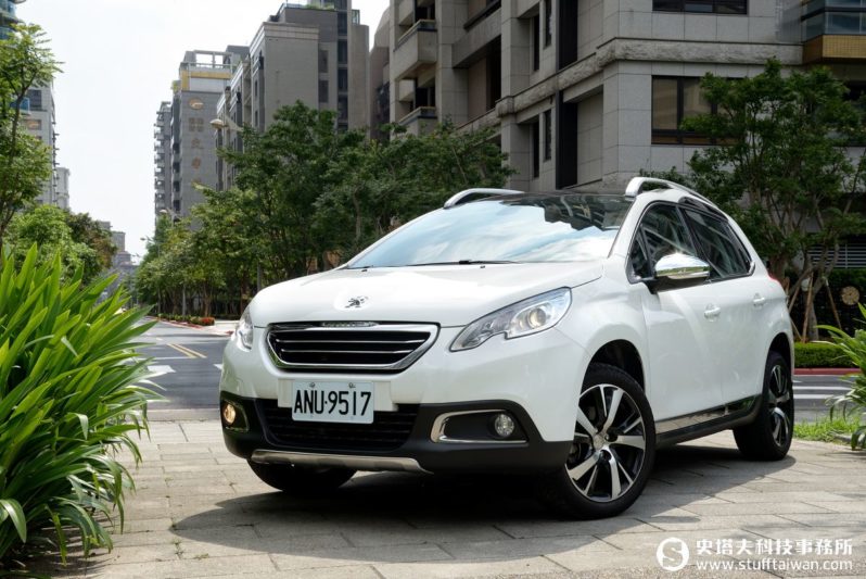 PEUGEOT 2008 PureTech 1.2L A6 5D Grip Control 試駕：休旅小獅王