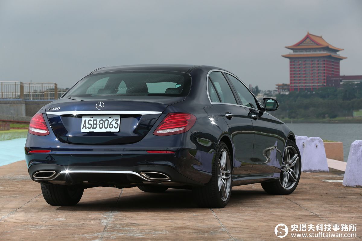 Mercedes-Benz E250試駕：再見全壘打