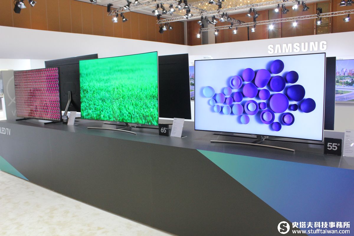 Samsung QLED TV電視畫質突破極限！客廳中最美的藝術品