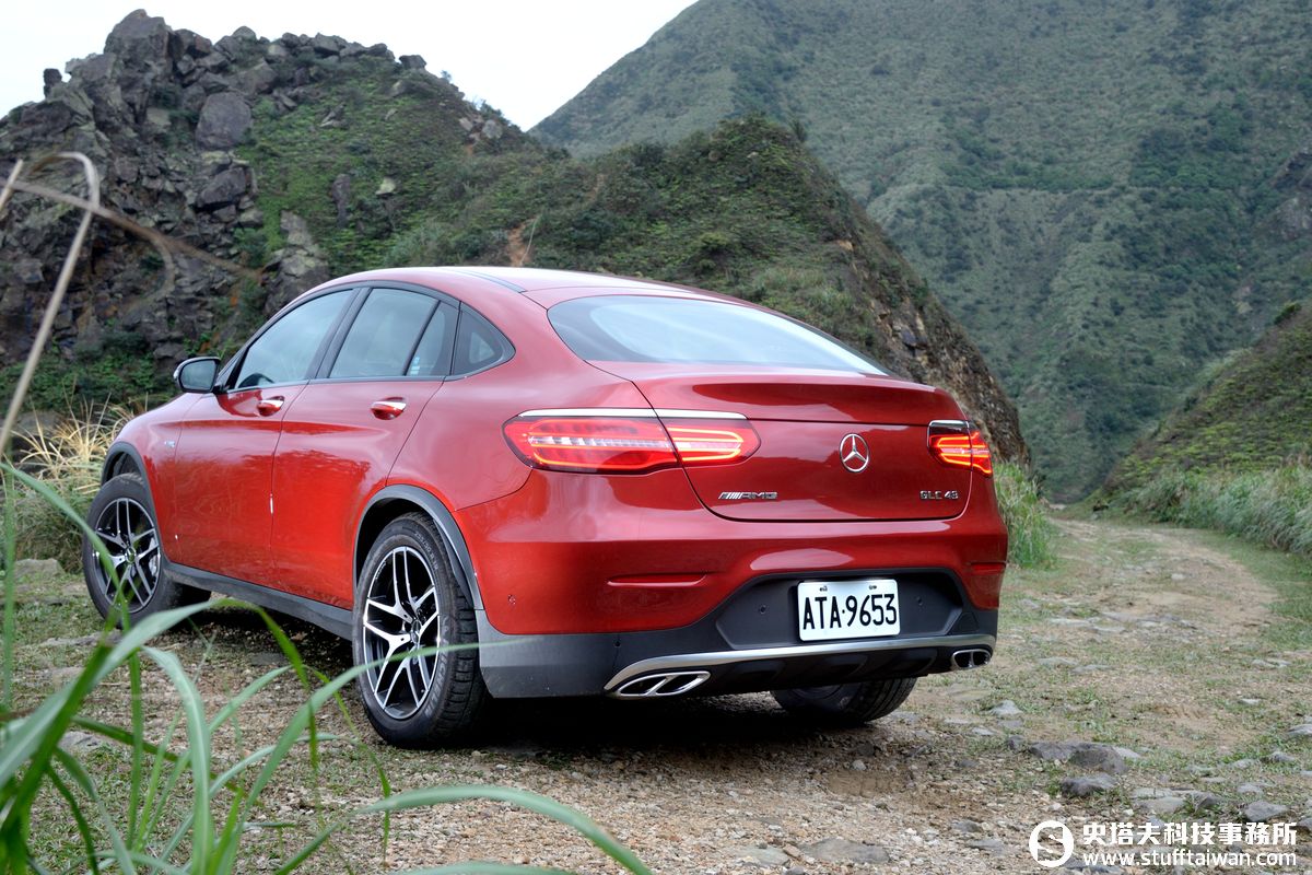 Mercedes-AMG GLC 43 4MATIC Coupé試駕：跨界動力跑格