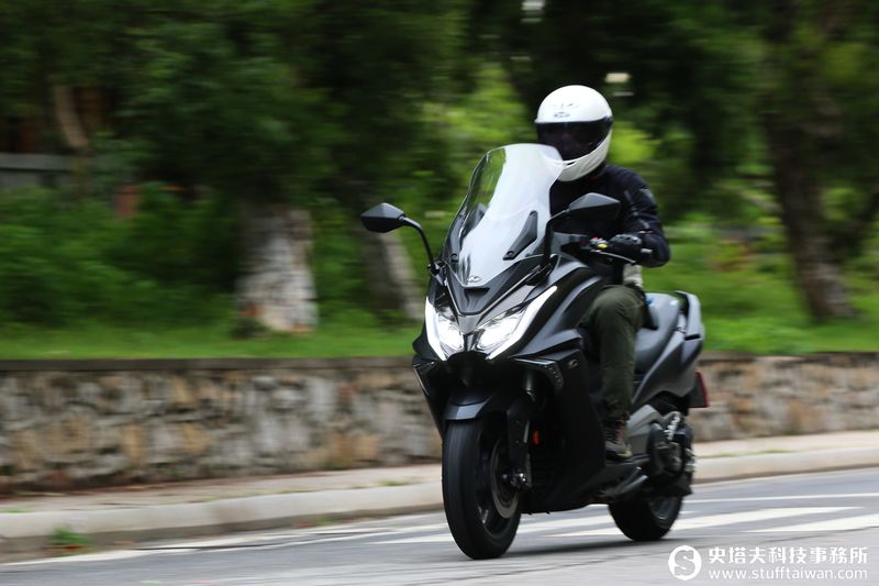 KYMCO AK550騎乘：五十年磨一劍