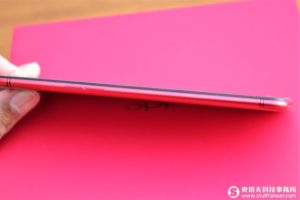 OPPO R11熱力紅開箱：跟這盛夏豔陽一起走跳