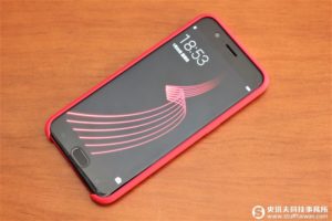 OPPO R11熱力紅開箱：跟這盛夏豔陽一起走跳