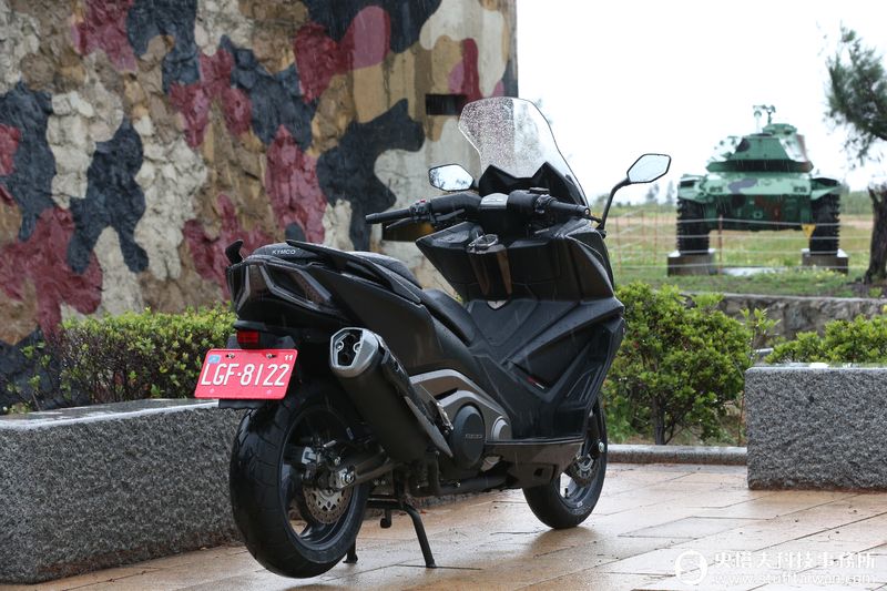 KYMCO AK550騎乘：五十年磨一劍