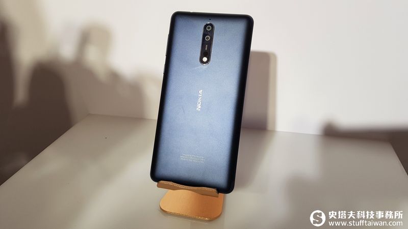 重生後的初旗艦！NOKIA 8登台雙色雙拍有看頭