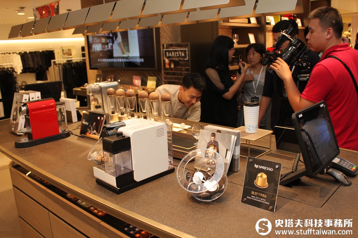 Nespresso將回收咖啡粉融入建材 來逛逛新型態的咖啡概念旗艦店