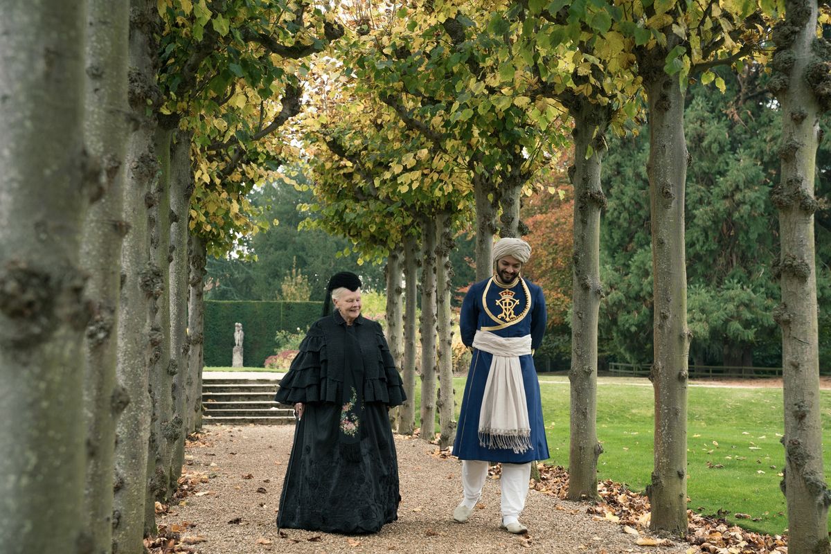 【女王與知己 Victoria and Abdul】一段最不可思議的友情？還是黃昏之戀？