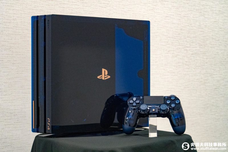 PlayStation 4 Pro 500 Million Limited Edition