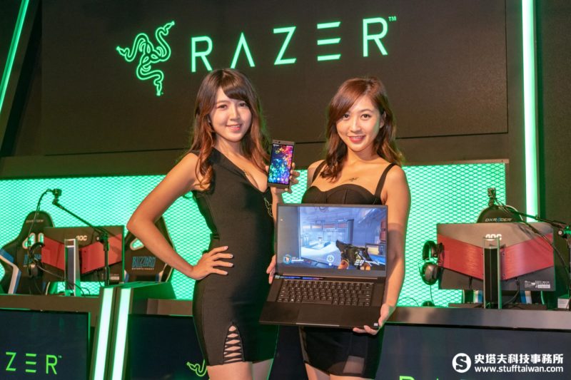 Razer Phone 2電競手機及Razer Blade 15 Base Model電競筆電情境照