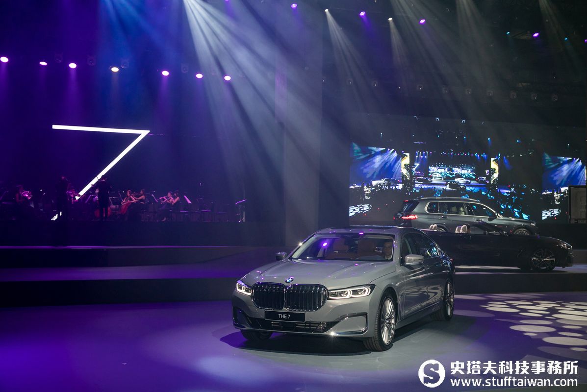 Bmw Luxury Class頂級車系組成 Bmw 7 8 X7 I8 Roadster定義豪華車款 史塔夫科技事務所